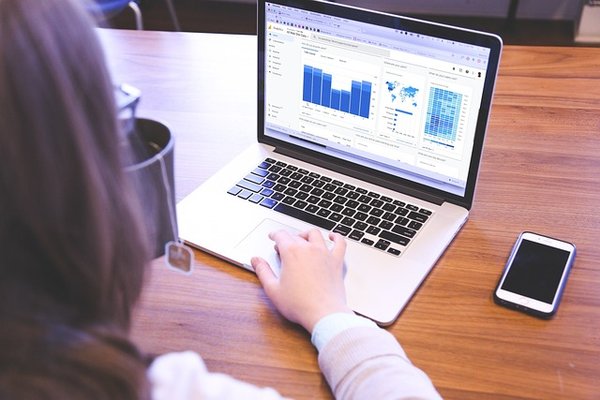Le social média fait-il partie intégrante du web marketing ?