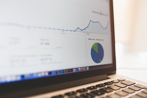 Salaire des SEO juniors : facteurs d'influence et perspectives de carrière